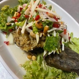 ยำปลาดุกฟู