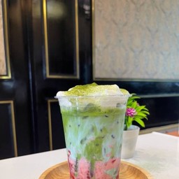 สตอเบอรี่ ซี มัทฉะ