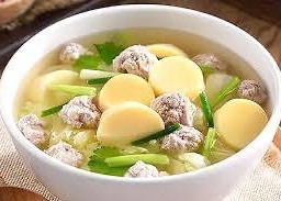 แกงจืดเต้าหู้หมูสับ