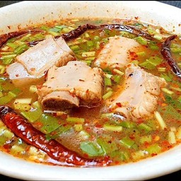 ต้มแซ่บ