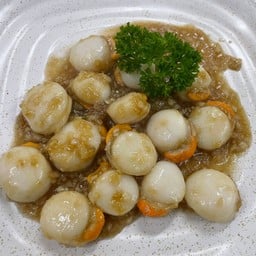 หอยเชลล์กระเทียมการะเกด (กับข้าว)