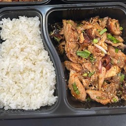 ข้าวยำไก่อบ