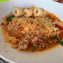 ยำ วุ้นเส้น จริงจริง อร่อย  (เลือกลูกชิ้น เอง 3 อย่าง)