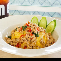 ข้าวไข่ข้นกะเพรา