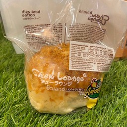 ขนมปังหมูหยองน้ำสลัด