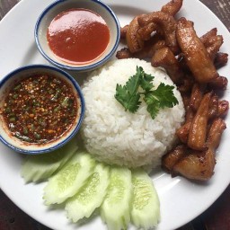 หอม หมูสะเต๊ะ-หมูแดดเดียว