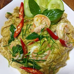ข้าวชุดแกงเขียวห่อหมกทะเลไข่ข้น,ไข่เจียว,ไข่ต้มยางมะตูม