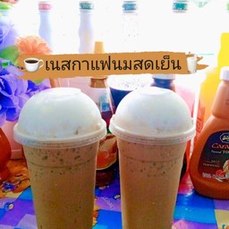 กาแฟนมสดเย็น 2 แก้ว