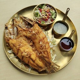 ปลากะพงทอดน้ำปลาM