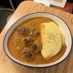 Mashed Potatoes Creamy Swedish Meatballs