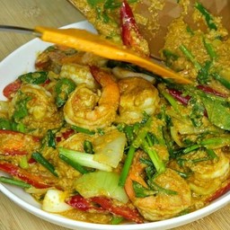กุ้งผัดผงกะหรี่