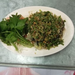 ปลาบึกลวกจิ้ม