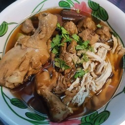 เส้นใหญ่