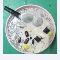 บัวลอยเต้าหู้นมสดทรงเครื่อง