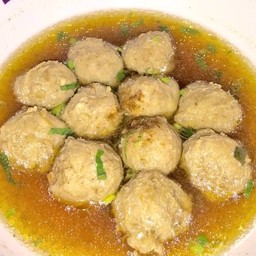 ลูกชิ้นลอยน้ำ (ลูกละ)