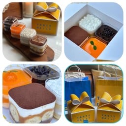 Cake Mixed กล่องโบว์