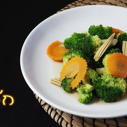 ผัดผักรวมมิตร