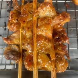 เมษาส้มตำ ไก่ย่าง