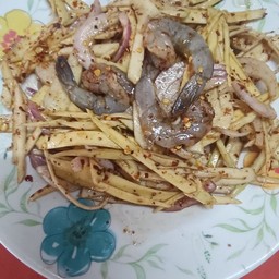 ยํามะม่วงกุ้งสด