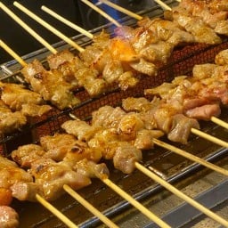 หมูปลาร้า พานัว (ตลาดนัดรถไฟศรีนครินทร์ ล็อคW18)