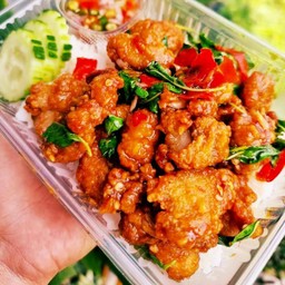 ข้าวกะเพราไก่กรอบ