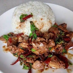 กระเพราตับไก่