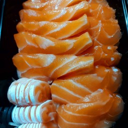 Salmon Sashimi 200 g.