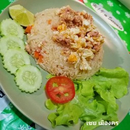 ข้าวผัดแหนม