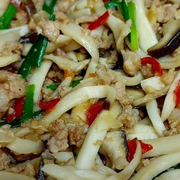 ข้าวราด หมูสับผัดเห็ดออรินจิ