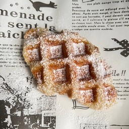 ครอฟเฟิล น้ำตาลไอซิ่ง