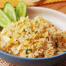 ข้าวผัดไข่( ไข่2ฟอง)