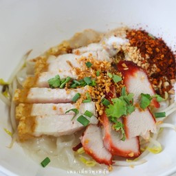 บะหมี่+หมูแดง+หมูกรอบ