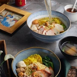 บ้านเกี๊ยว - บะหมี่เกี๊ยว ก๋วยเตี๋ยวต้มยำ ถ.สุรชัย หลังห้างเฉลิมไทยชลบุรี