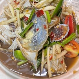 ตำทะเล 3 อย่าง (ปูม้าสด) กุ้ง หอยแครง