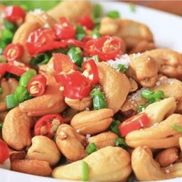เม็ดมะม่วงหิมพานต์ทรงเครื่อง 100g
