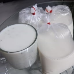 น้ำเต้าหู้หมวยเกี๊ยะ