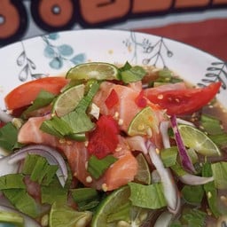 Spicy Salmon Salad With Fresh Lime