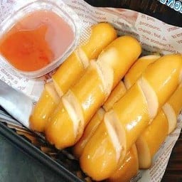 ไส้กรอกหนังกรอบทอด