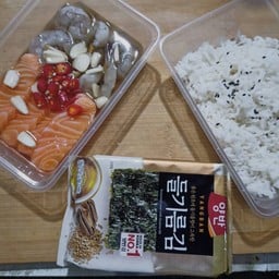 Set Shrimp+Salmon In Fish Sauce