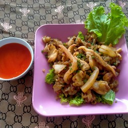 คุณย่าข้าวขาหมูฮ่องกง&คุณย่าก๋วยเตี๋ยวคั่วไก่