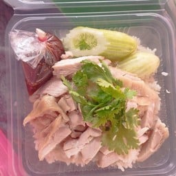 เจ๊ซิ้มก๋วยเตี๋ยวเรือข้าวมันไก่