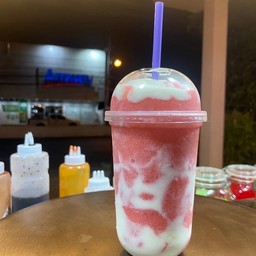 สตอเบอรี่สมูทตี้