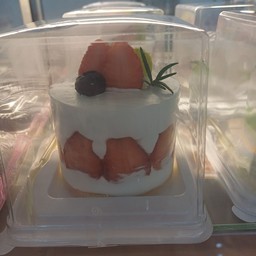 สตอเบอรี่ช็อตเค้ก