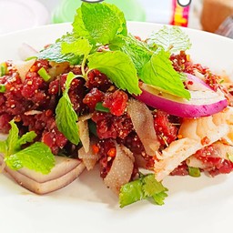 ก้อนเนื้อดิบขม