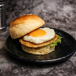 แฮมเบอร์เกอร์ ไข่ดาว ชีส