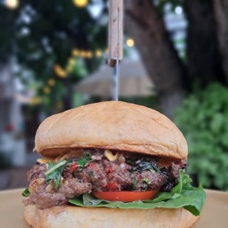 Spicy basil beef burger