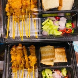 ละมุนลิ้น หมูสะเต๊ะน้ำจิ้มสูตรโบราณ