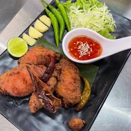 แหนมปีกไก่ทอด