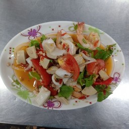 ยำไส้ตัน