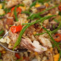 ข้าวผัดไข่ปลาทูใส่ชะอม